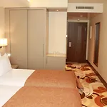 Smy 4* リスボン