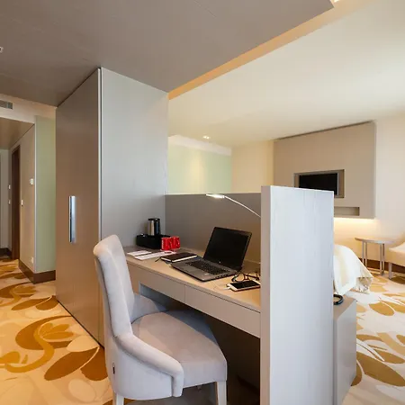 Smy Hotel 4*