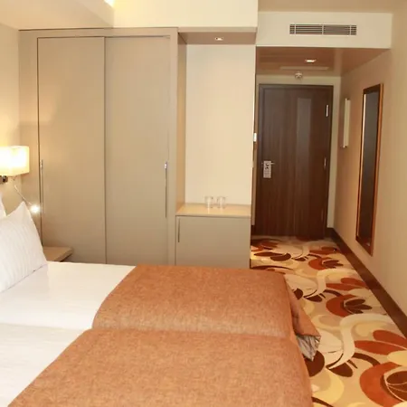 Hotel Smy 4*