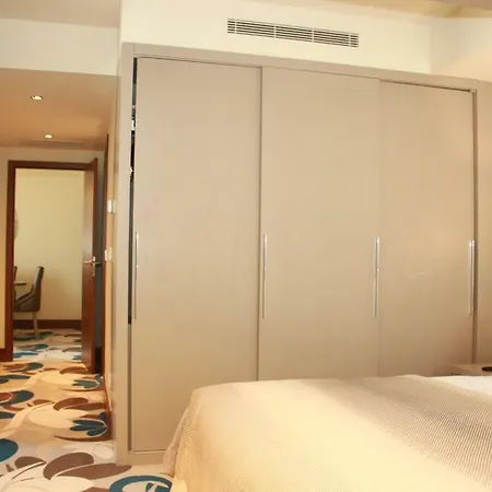 Smy Hotel 4*