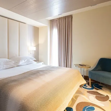 Hotel Smy 4*